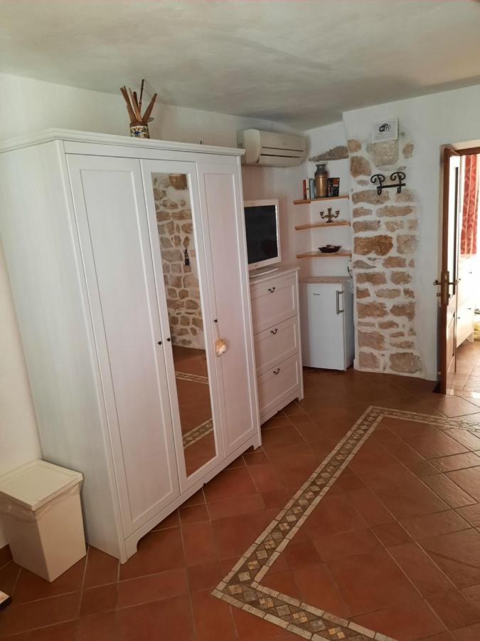 Room Ivana Rab Town Dış mekan fotoğraf